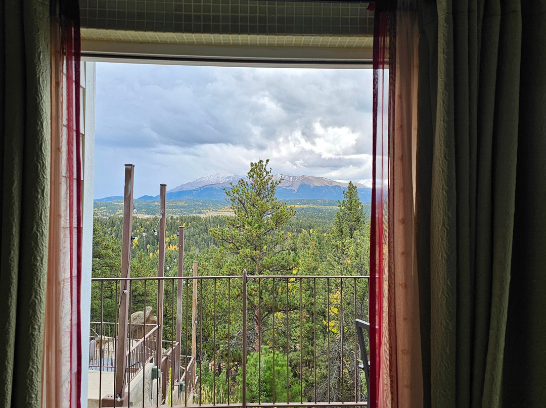 Pikes Peak Paradise Bed + Breakfast主图