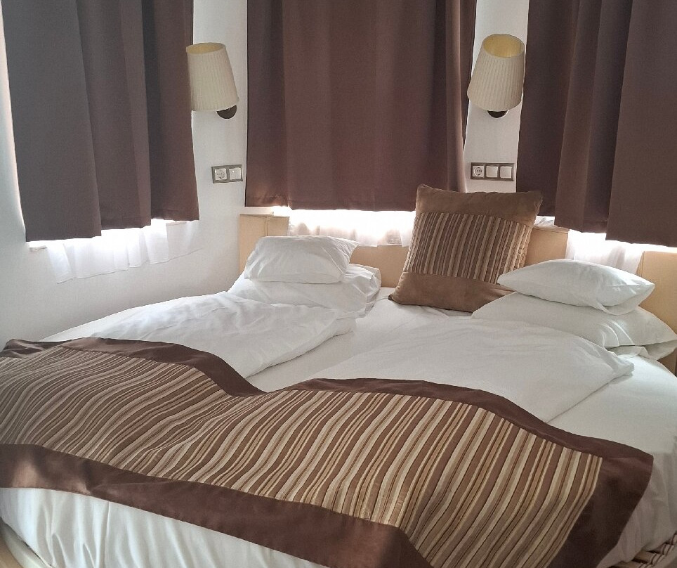 Aphrodite Hotel主图
