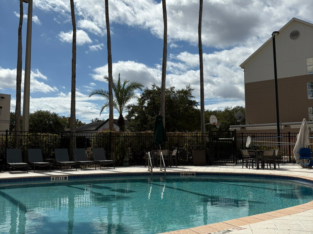 奥兰多UCF区希尔顿惠庭套房酒店主图