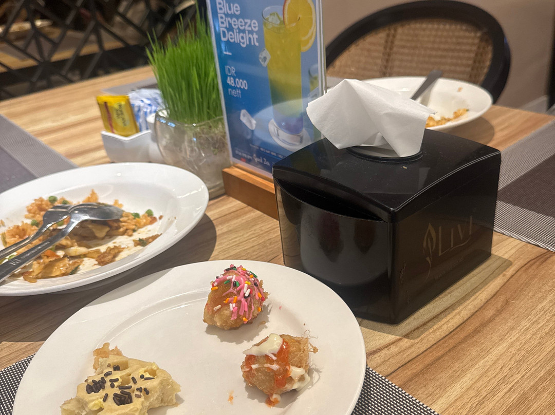 祖日杜里大酒店主图