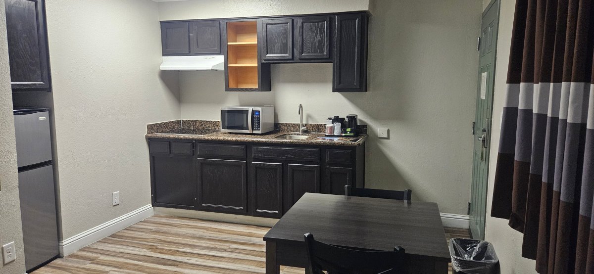 罗迪欧旅社-客卧