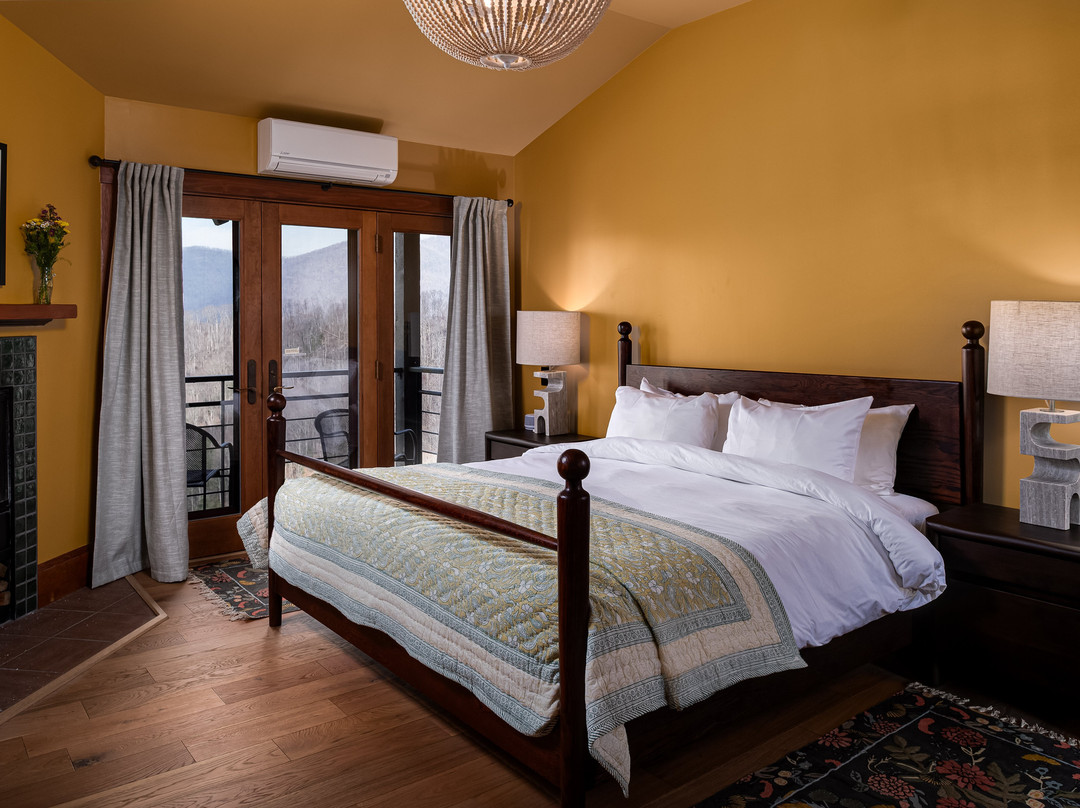 SoHum Mountain Healing Resort主图