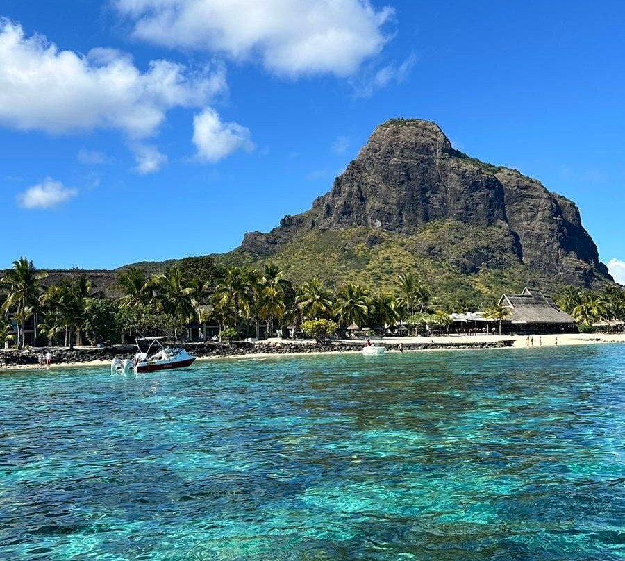 Mauritius Private Transfers & Tours Taxi” et “Guided Tours-博尚必去景点