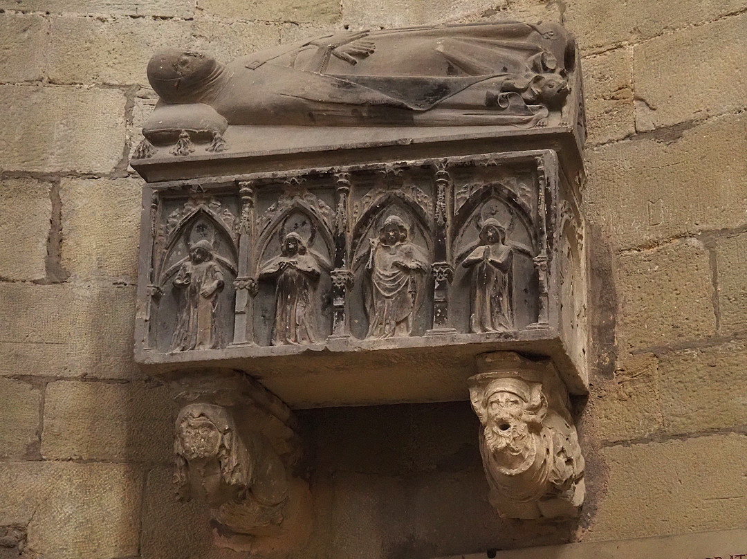 Basílica de Santa Maria de la Seu-曼雷萨必去景点