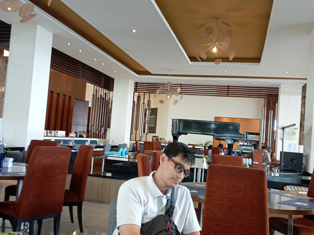 巴厘巴板诺富特酒店主图