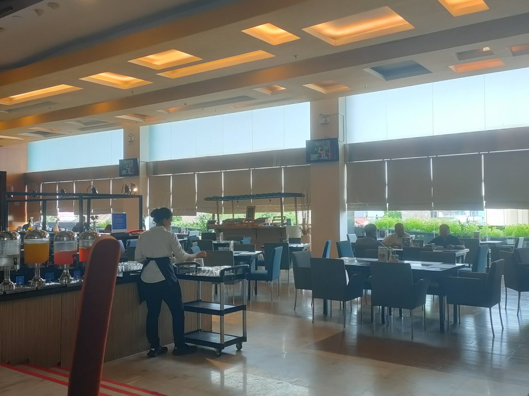 巴厘巴板诺富特酒店主图