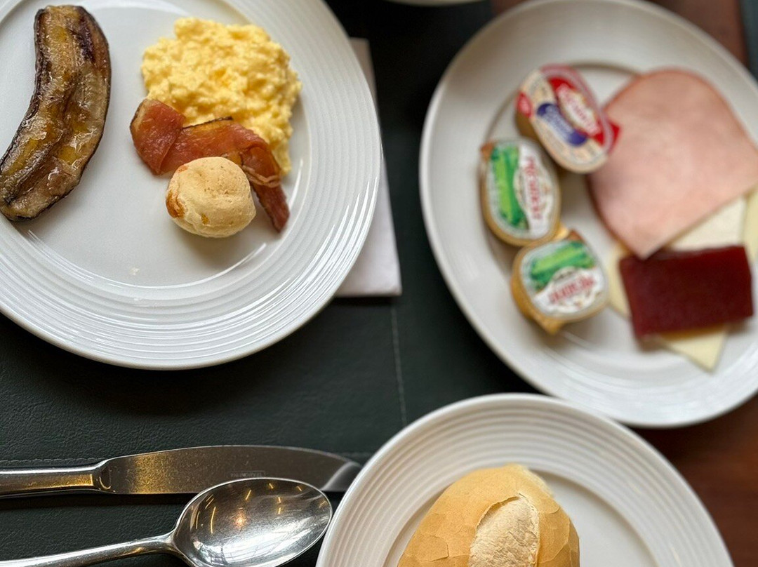 Hotel Deville Business Maringá主图