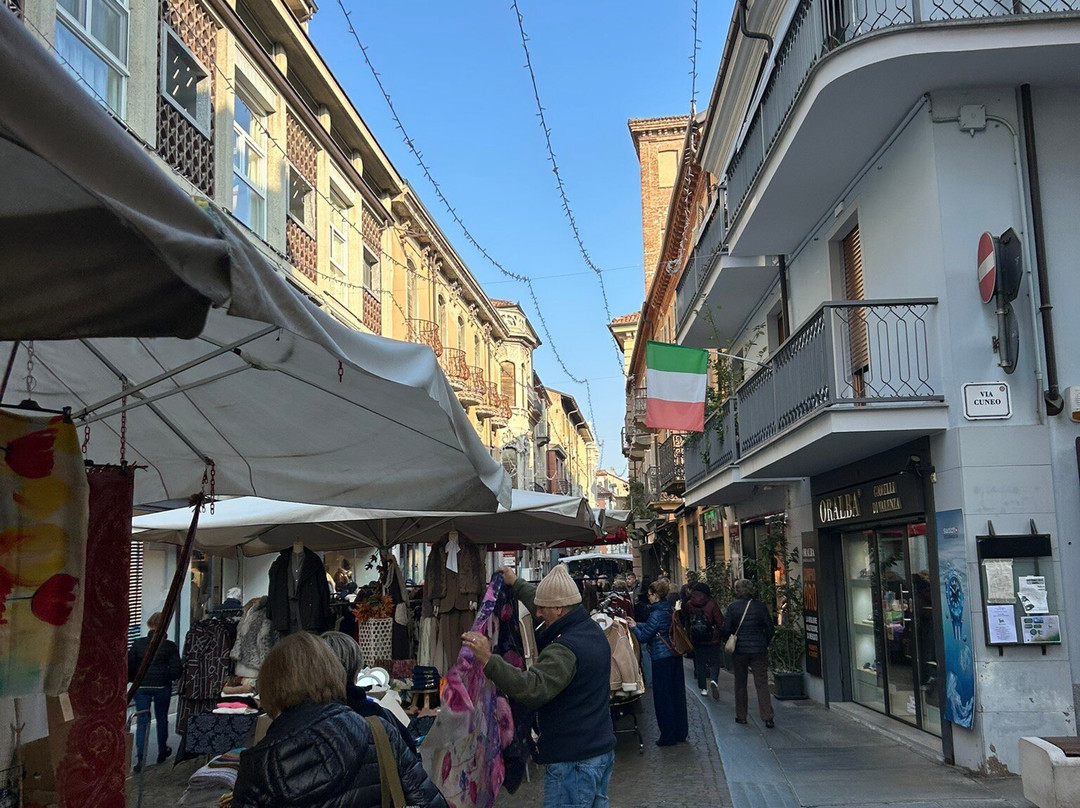 Centro Storico Alba-阿尔巴必去景点