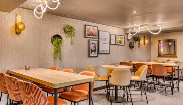 圣海伦斯南普瑞米尔酒店主图