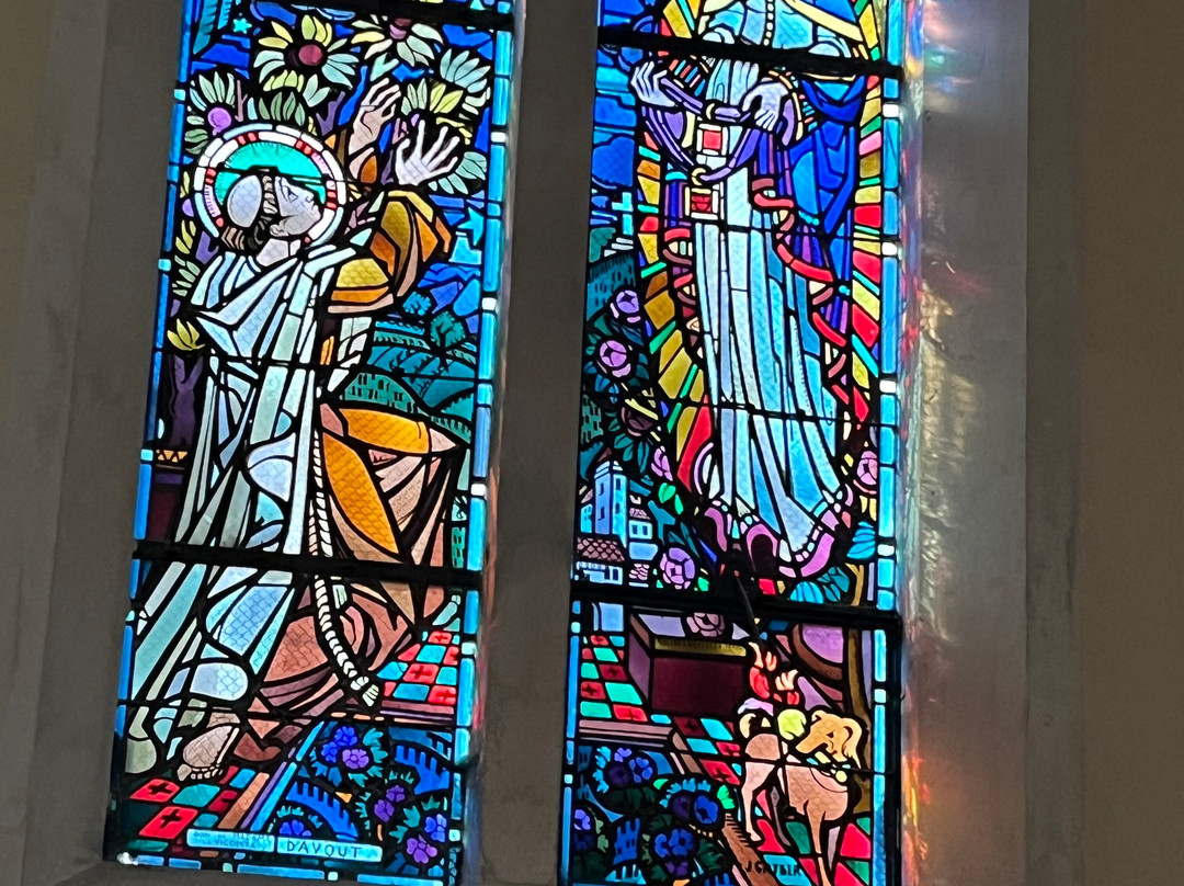 Eglise Saint Laurent-蓬塔穆松必去景点