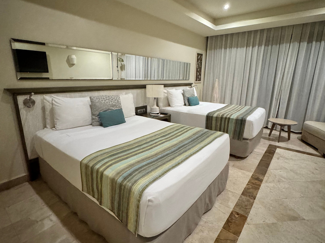 图卢姆加泰罗尼亚皇家成人专用酒店全包主图