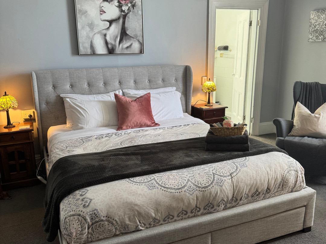 The Dragonfly Inn主图