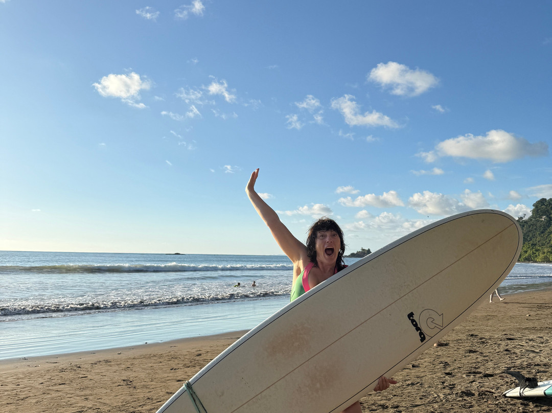 Dominical Surf School-主日镇必去景点