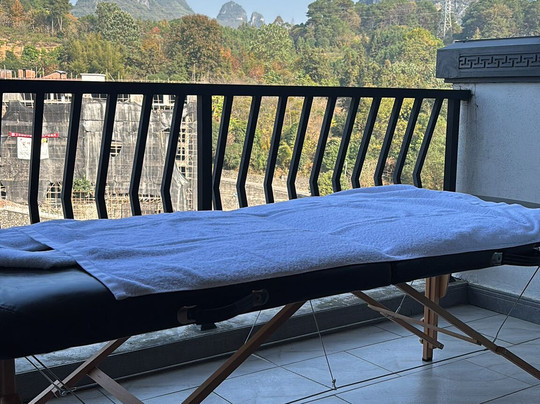 边城漓谷度假山庄主图