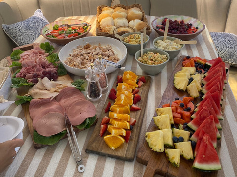 Sunrise Sailing Charters Gold Coast-梅因海滩必去景点