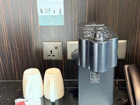 新加坡威大酒店－劳明达主图