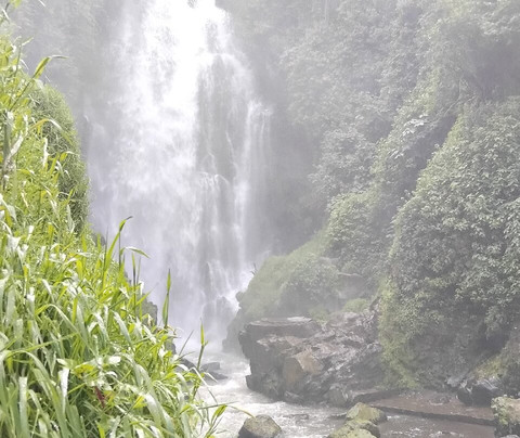 Cascada de  Peguche-Peguche必去景点