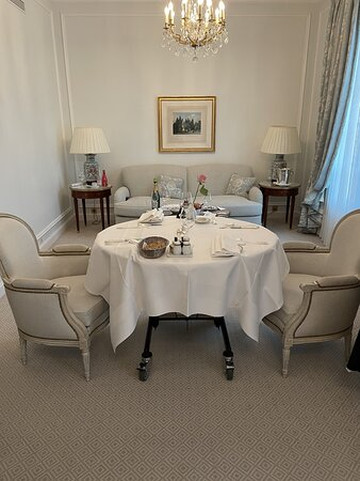 巴黎勒布里斯托酒店主图