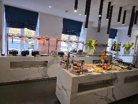 斯拉蒂纳酒店主图