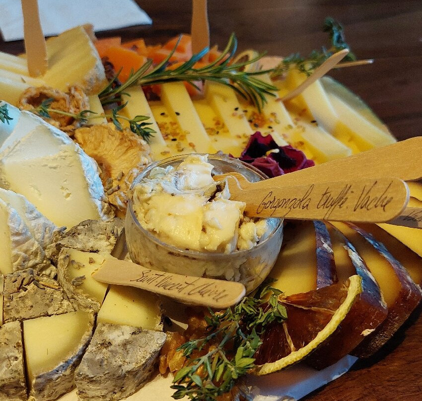 Dordogne Vineyard Tours-Mouleydier必去景点