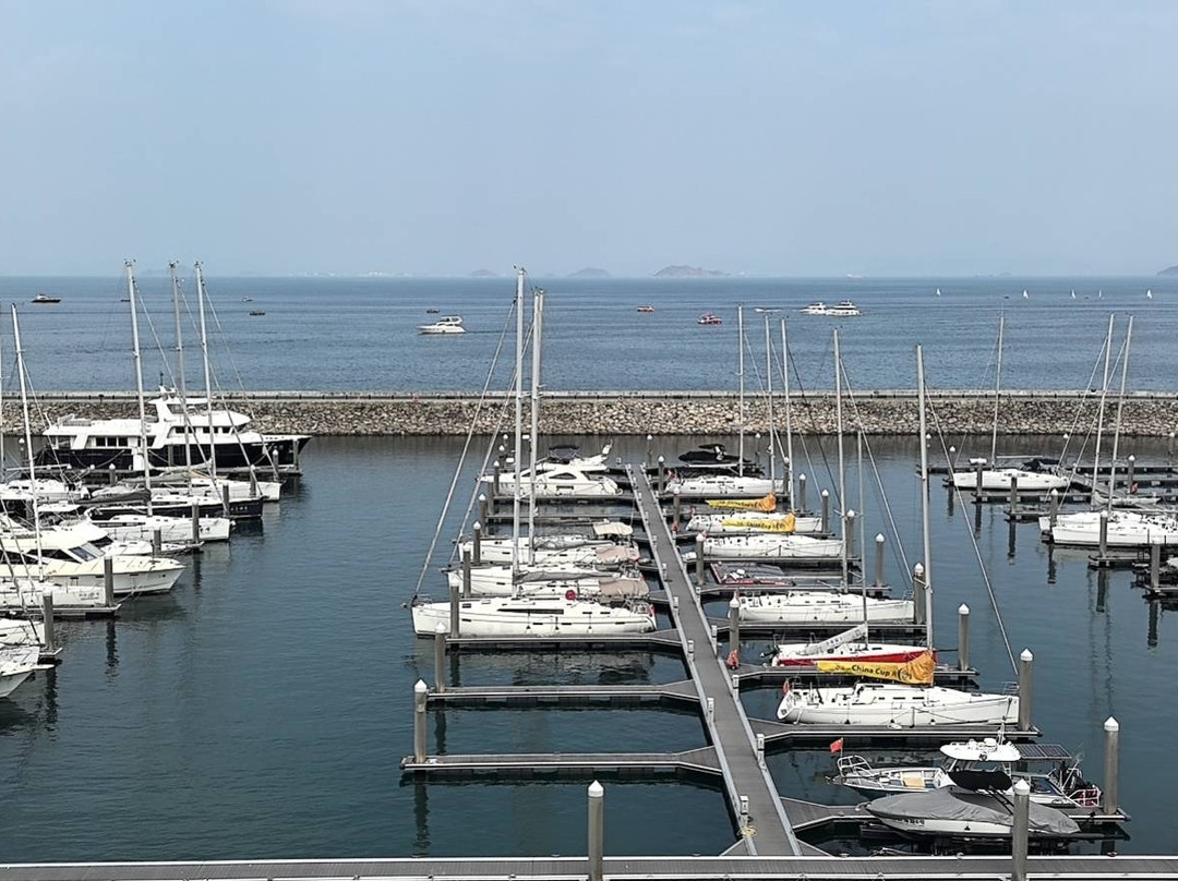 深圳浪骑瞻云度假酒店主图