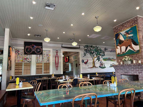 Boudreaux's River Road Restaurant