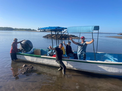 Surfer Paradise Private Island-Quebrada de Piedra必去景点