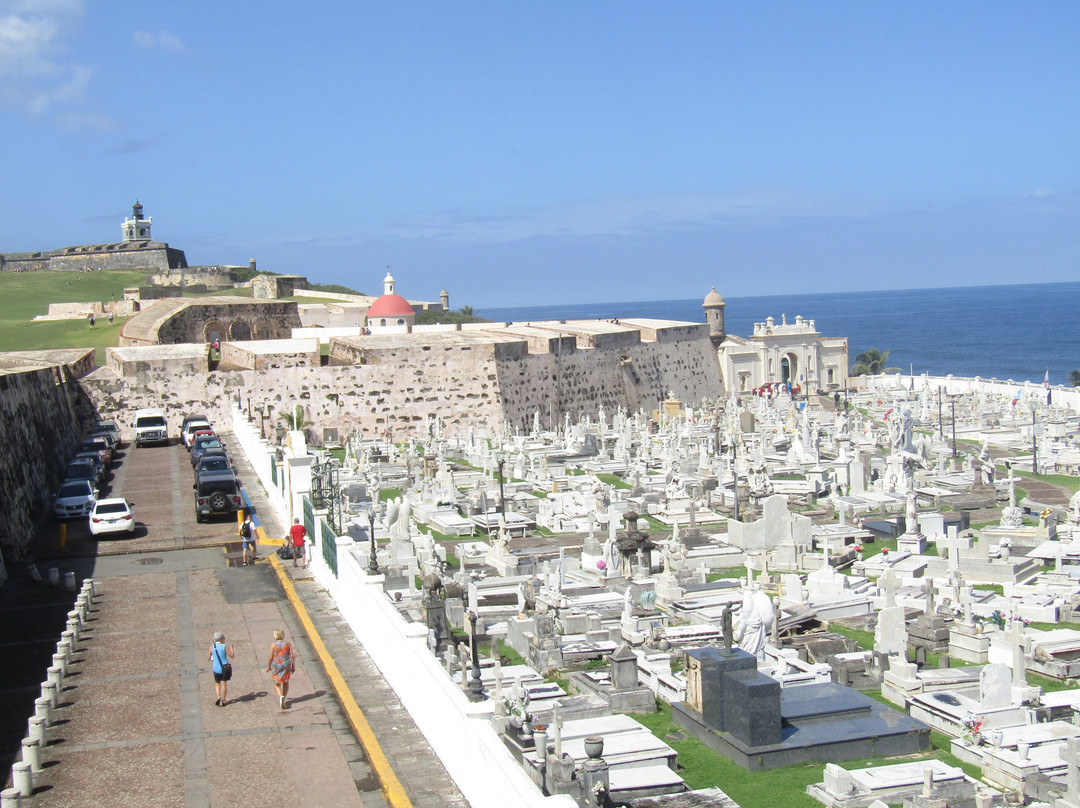 Santa Maria Magdalena de Pazzis Cemetery-圣胡安必去景点