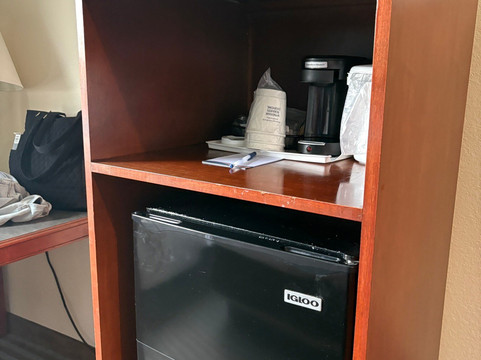 伊丽莎白敦呗盟套房酒店主图