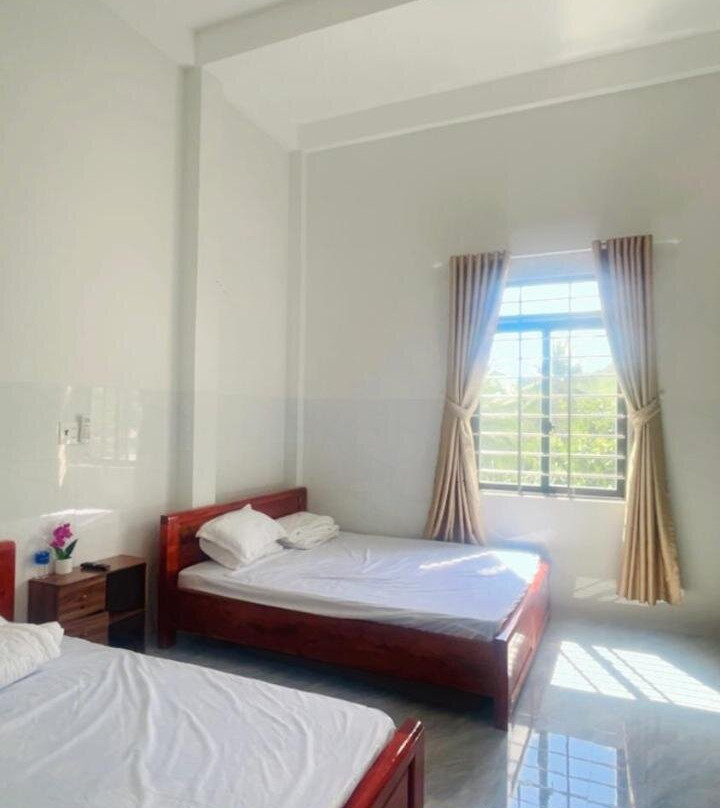 Motel - Nha Nghi Yen Nhi