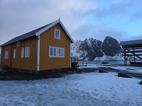 Sakrisøya-雷讷必去景点