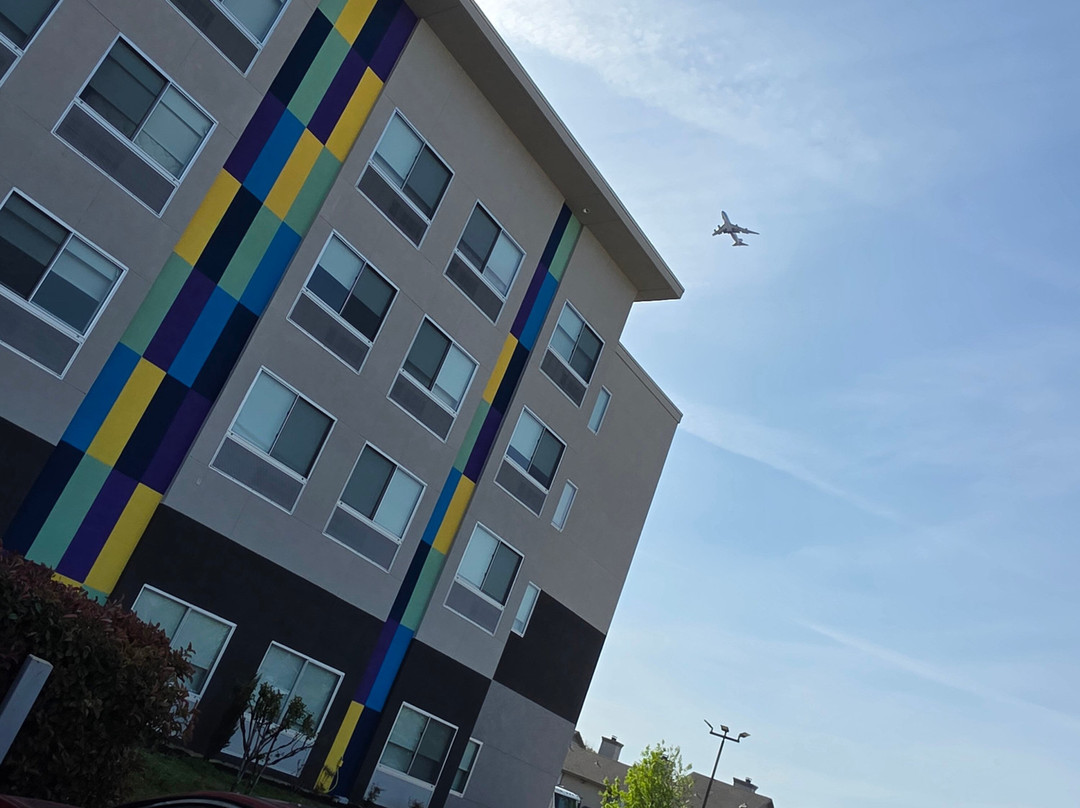 大草原城希尔顿Tru酒店主图