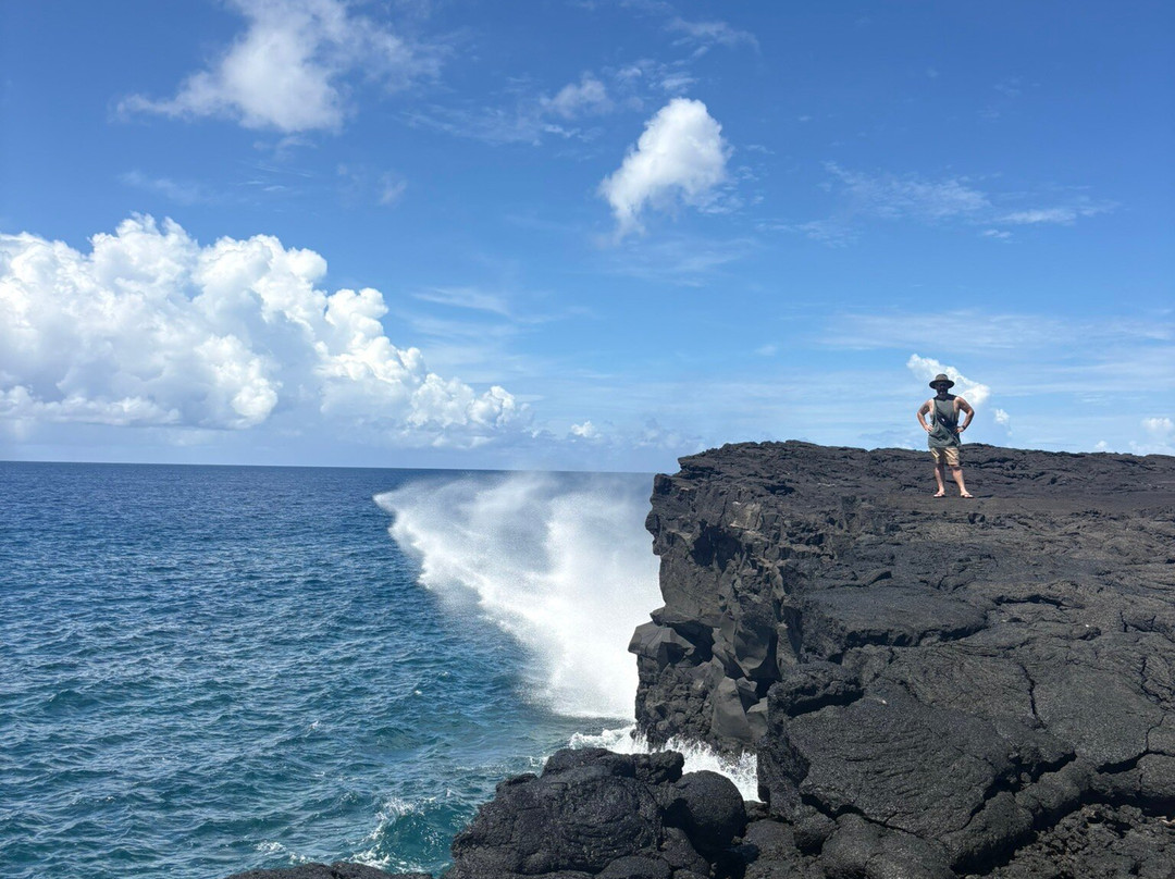 Coastal Lava Cliff Walk-Upolu必去景点