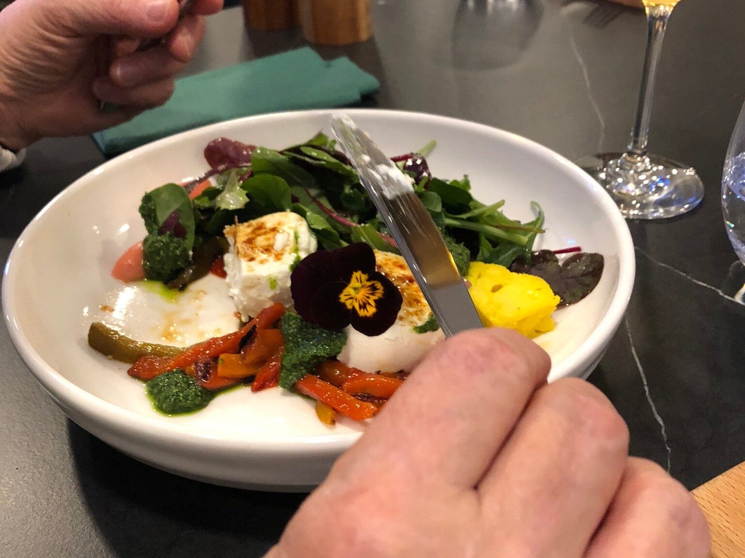 Amaris Restaurant & Café