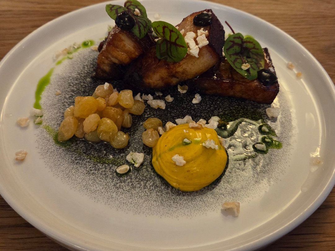 三夏尔斯旅馆主图