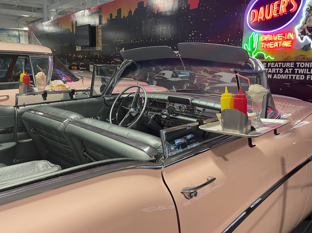 Dauer Museum Of Classic Cars-森赖斯必去景点