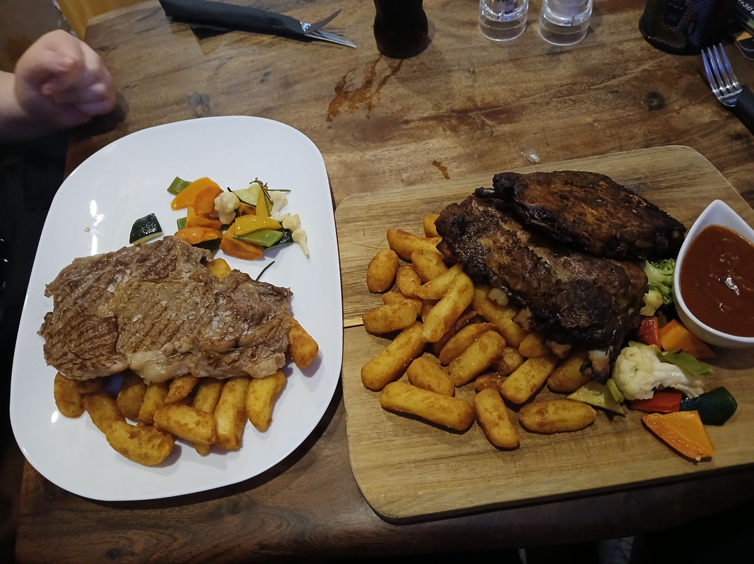 Christy's Irish Gastropub & Sports Lounge Fuengirola