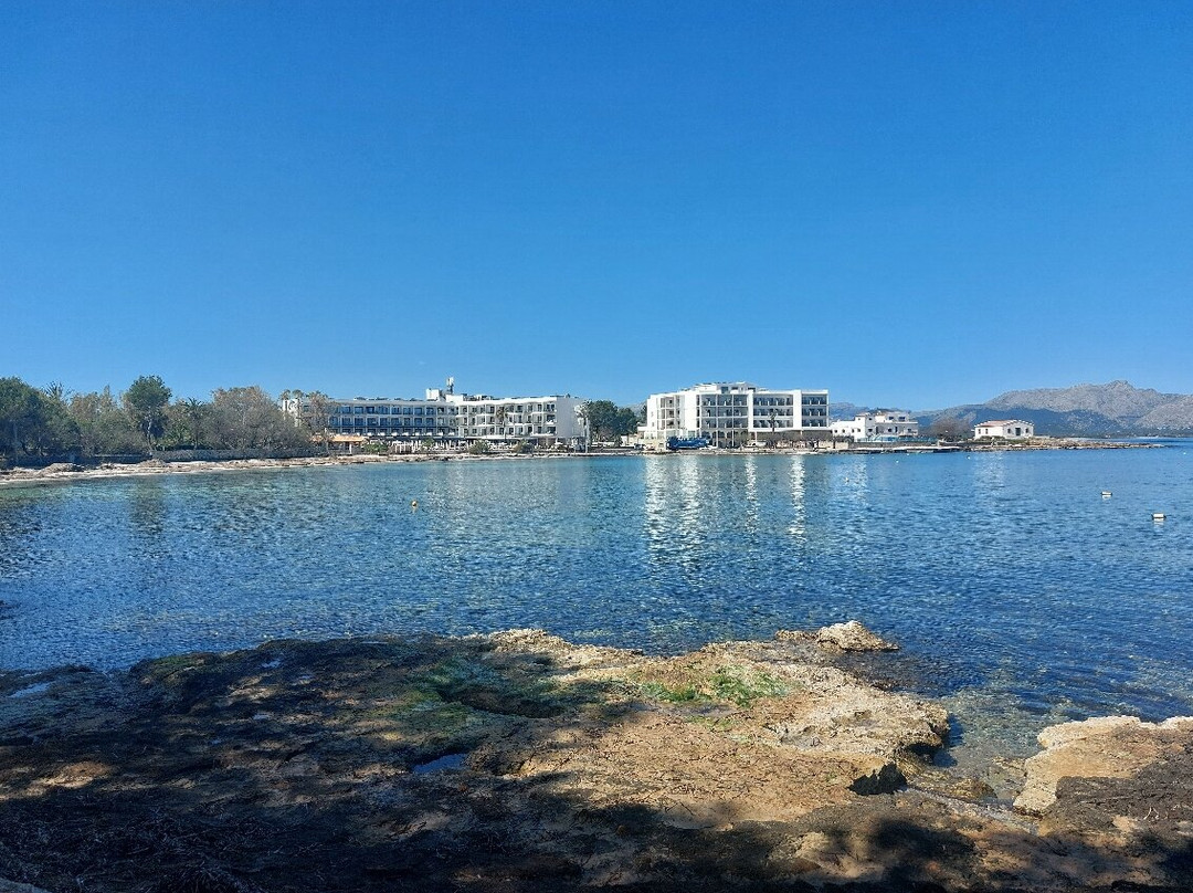 波伦萨湾阳光酒店主图