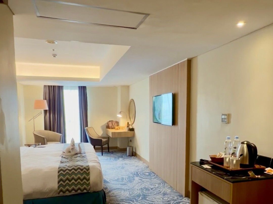 KUMU Warhol Apartment at Louis Kienne View Simpang Lima Semarang主图