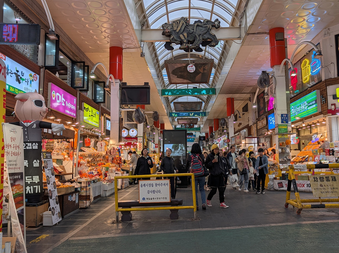 Segowipo Maeil Olle Market-西归浦市必去景点