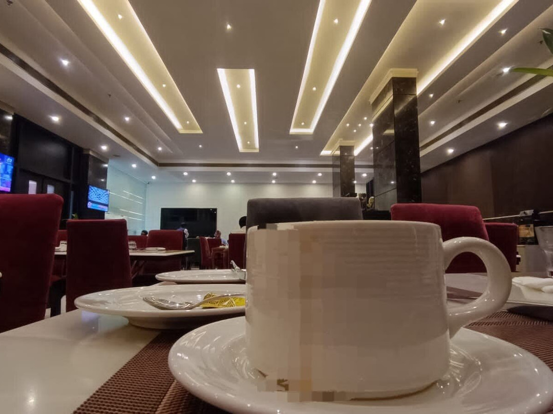 贾姆谢德布尔温德姆华美达酒店主图