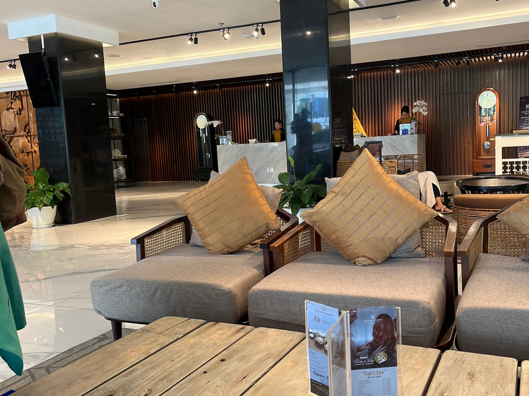 三宝拢科塔拉玛地铁公园景观酒店主图