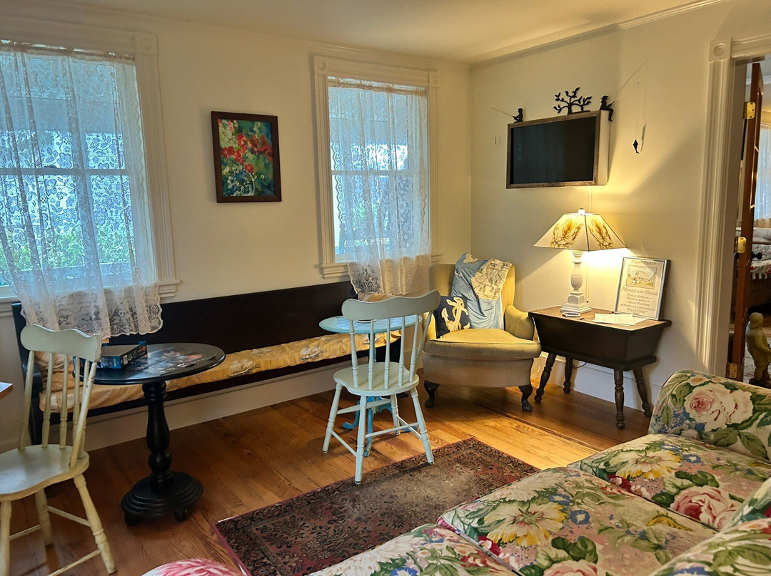 The Monhegan House主图
