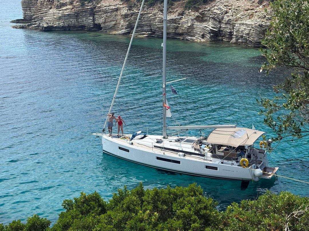 Nisos Yacht Charter-Nidri必去景点