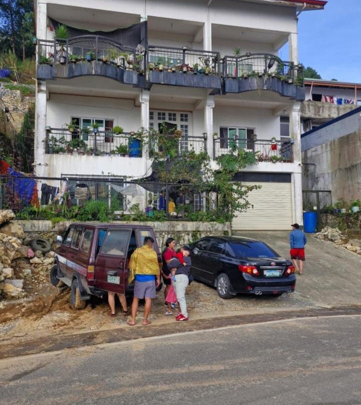Mavriz Hillside Bed & Breakfast La Trinidad Town View