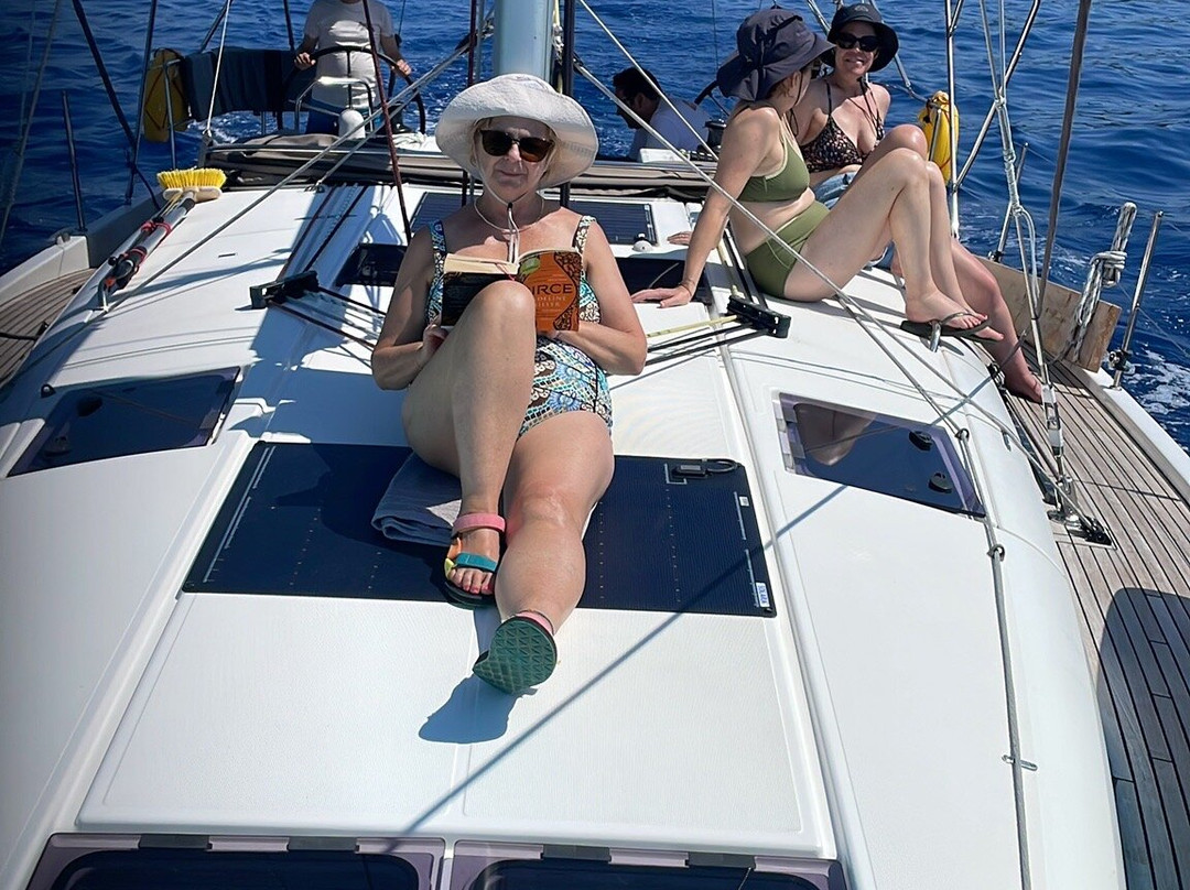 Nisos Yacht Charter-Nidri必去景点