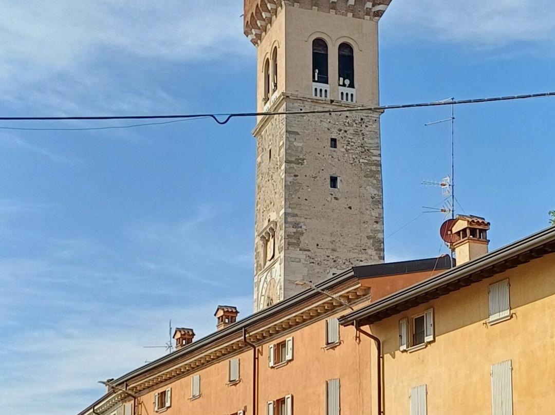 Torre Civica-洛纳托德尔加尔达必去景点