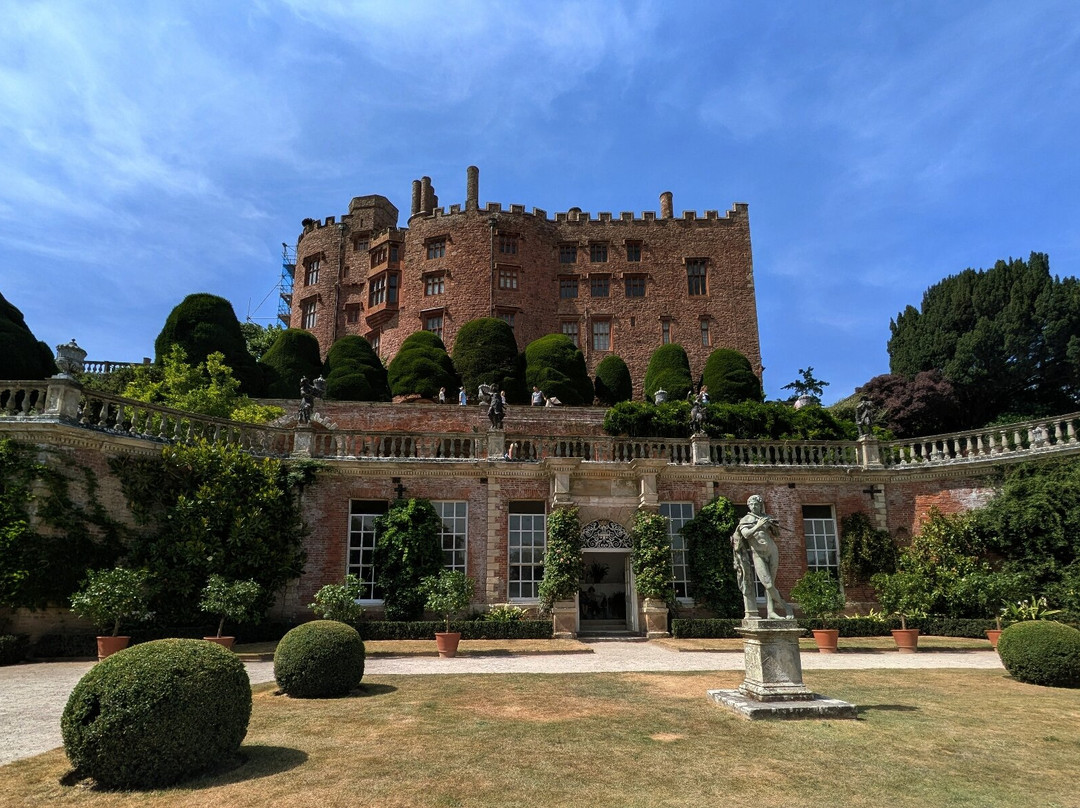 Powis Castle and Garden-Welshpool必去景点