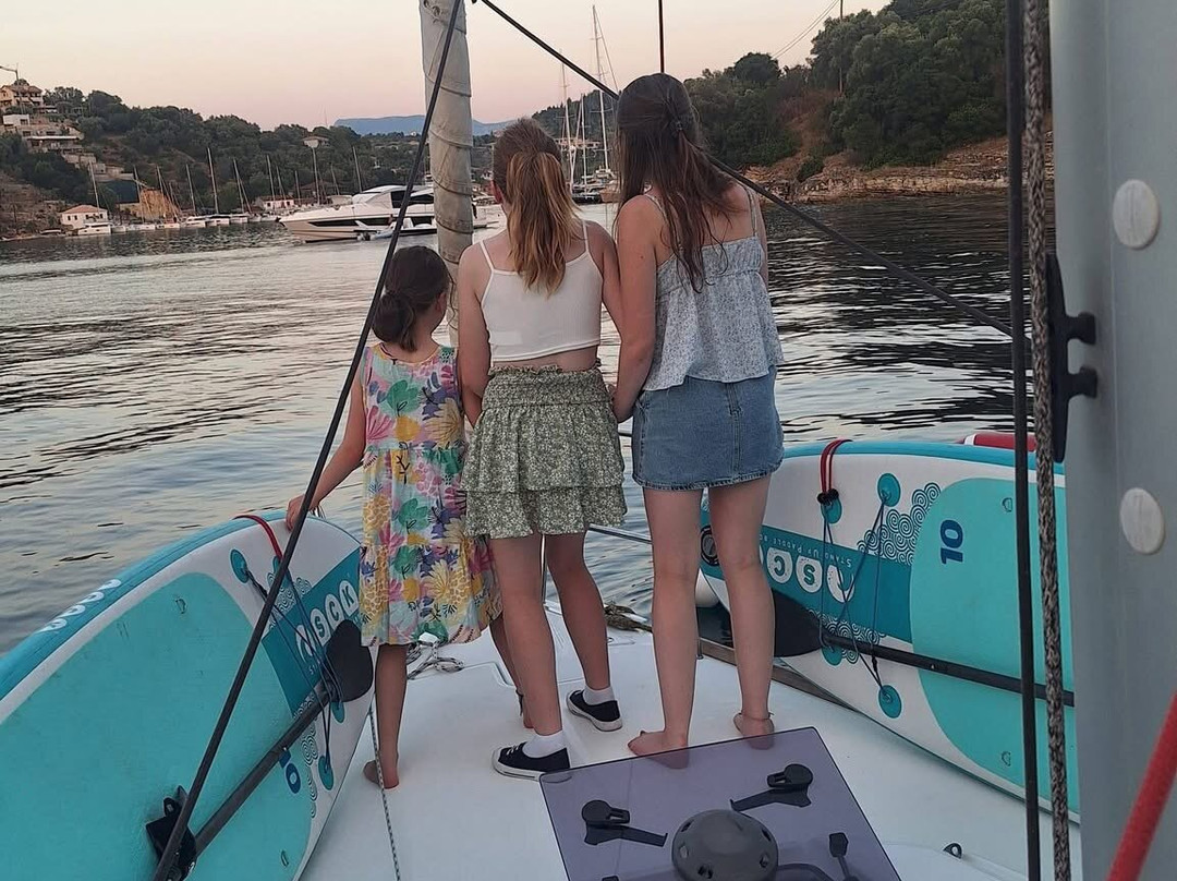 Nisos Yacht Charter-Nidri必去景点