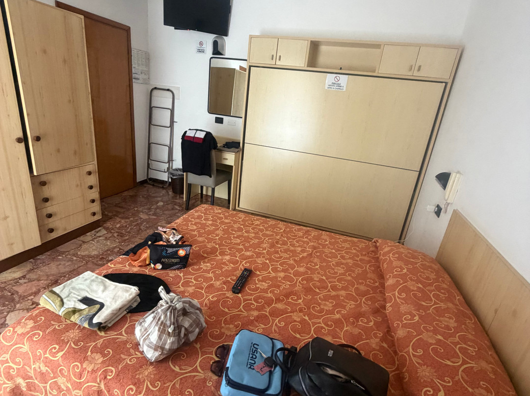 Hotel Sabrina主图